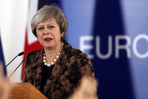 Jungtinė Karalystė ir Lenkija bendradarbiaus kovoje su Rusijos „dezinformacija“ 