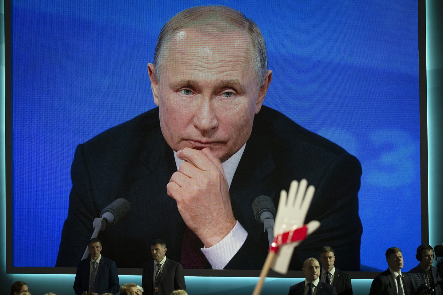  Rusijos prezidentas Vladimiras Putinas pripažino, kad Rusijoje egzistuoja dopingo problema<br> AP nuotr.