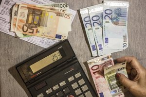 Nuo sausio brangsta elektra ir dujos: yra du triukai, kurie padės sutaupyti