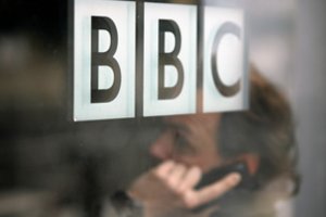Rusijos ryšių reguliavimo tarnyba po britų kirčio RT pradeda BBC patikrinimą