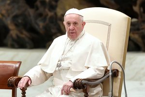 Popiežius: Bažnyčia „niekada daugiau“ nebeignoruos kaltinimų išnaudojimu 