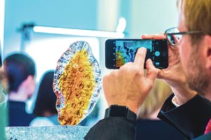 Lietuviško stiklo kūrėjai apstulbino šio meno gurmanus – kinus ir olandus