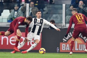 Turino „Juventus“ tapo žiemos čempionu, bet švęs tik po Naujųjų metų