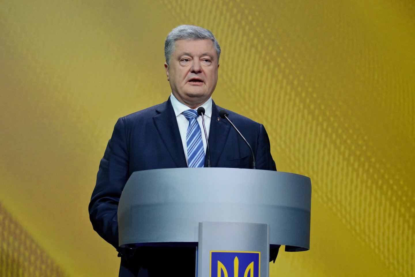 Ukrainos 13 sričių sekmadienį vyksta vietos valdžios rinkimai.
