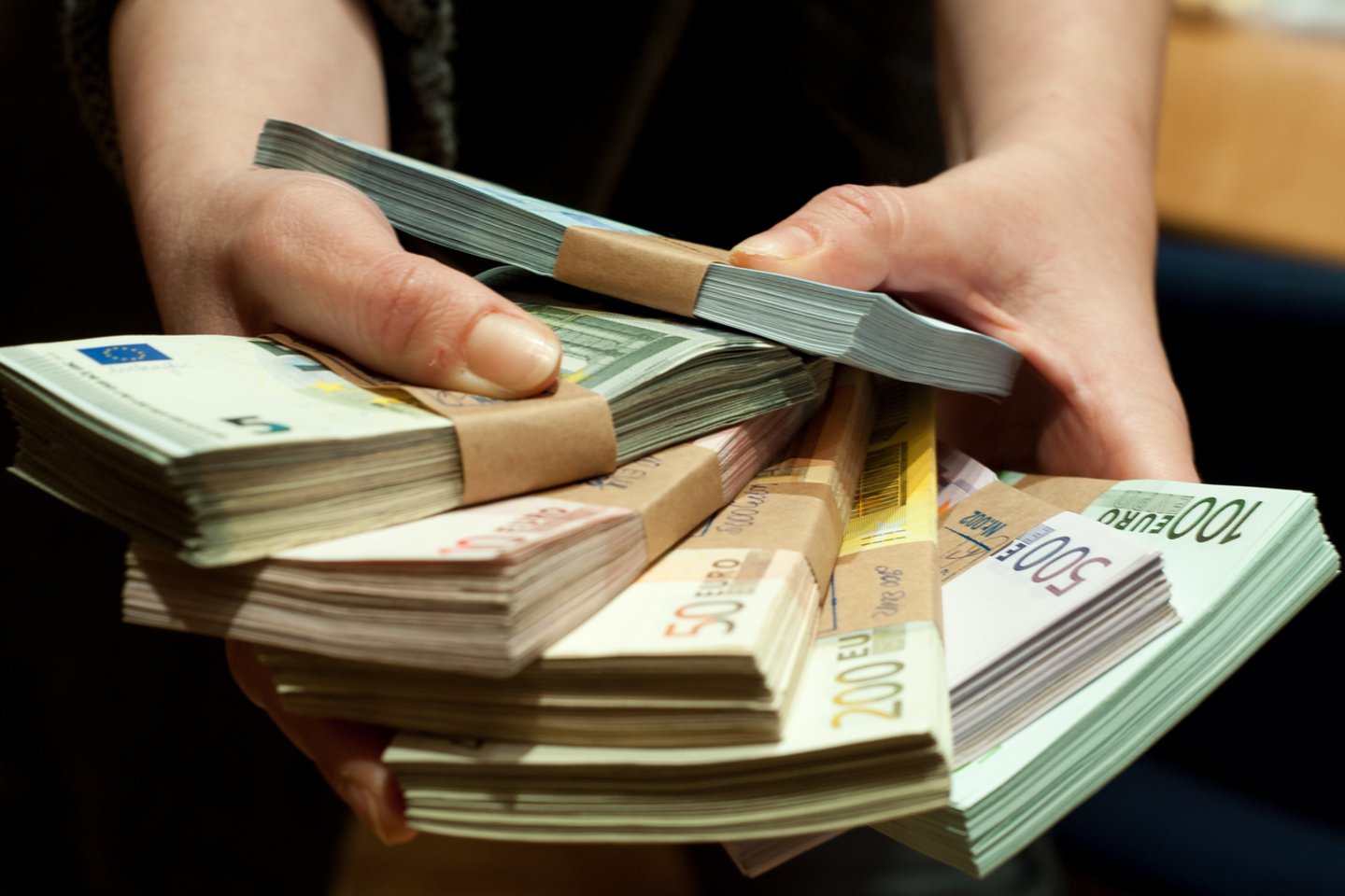 „BlueOrange Bank“, kuris anksčiau vadinosi „Baltikums Bank“, už tokius pažeidimus baudžiamas ne pirmą kartą.