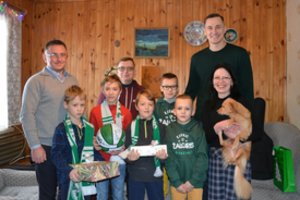 Vieniša mama su trimis sūnumis iš Merkinės sulaukė kalėdinės staigmenos, kurios nė nesapnavo