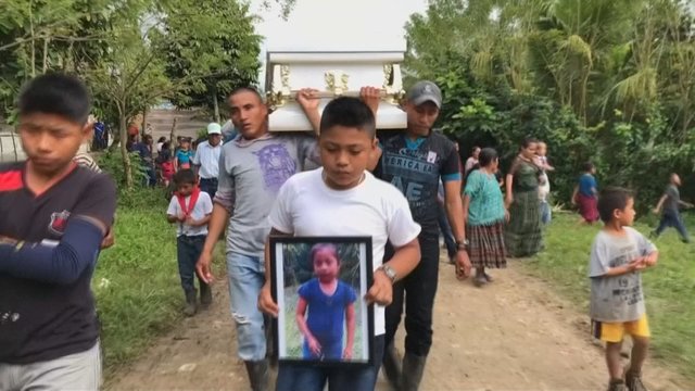 Mirė antras JAV sulaikytas vaikas migrantas