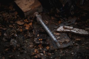 Apleistame pastate Vilniuje rastas nuo narkotikų perdozavimo miręs vyras