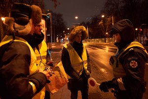 Netikėtas reidas vairuotojams: gavo ne baudų, o dovanų