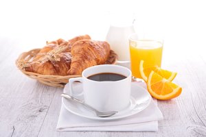 9 produktai, kurių nereikėtų vartoti, kai liūdna