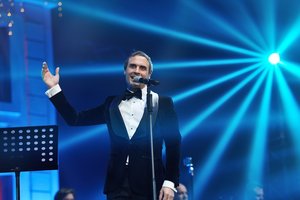 M. Jankavičius pradėjo šventinį turą: sniegas, mandarinai žiūrovams ir gražiausios dainos