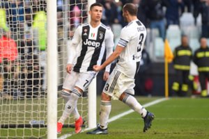 C. Ronaldo du įvarčiai, VAR sistema ir teisėjo sprendimai padėjo „Juventus“ iškovoti pergalę