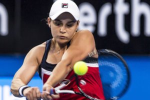 Hopmano teniso turnyras prasidėjo britų ir australų pergalėmis