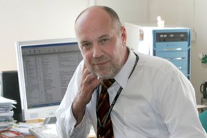 Ekonomistas R. Lazutka: keliasdešimt eurų negali pakeisti žmonių gyvenimo