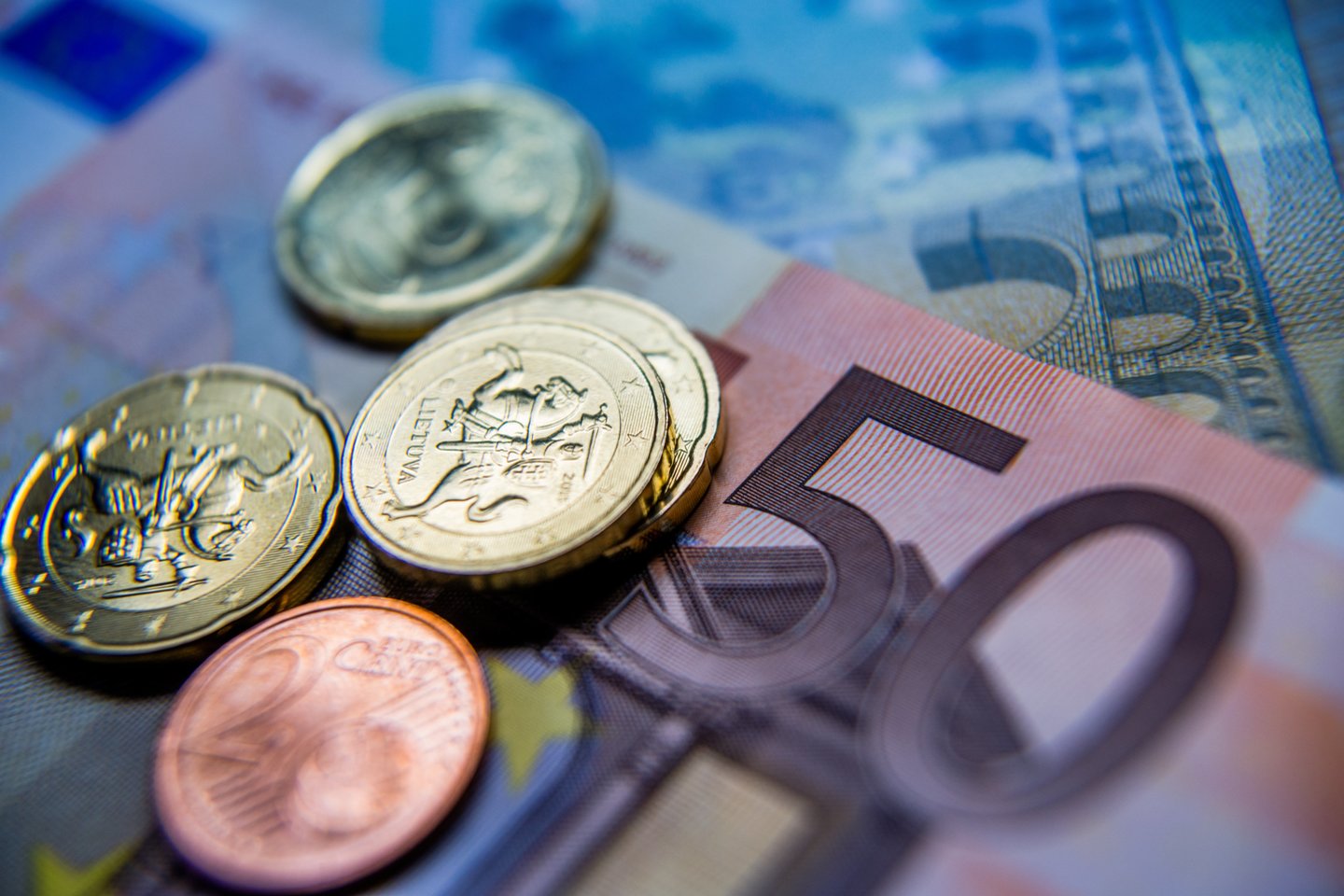 Minimalioji mėnesinė alga (MMA) didinama iki 430 eurų, o minimalusis valandinis atlygis – iki 2,63 eurų.<br>J.Stacevičiaus nuotr.