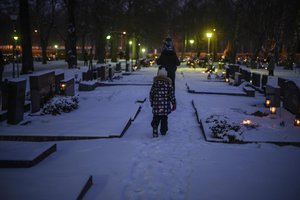 Laidotuvių verslas – pelninga investicija: suskaičiavo naudą, apžvelgė madas