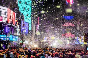 Pasaulis su trenksmu, fejerverkais ir koncertais pasitiko 2019-uosius