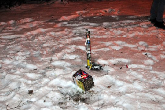 Naujametę naktį kauniečiams petardos sproginėjo ir rankose 