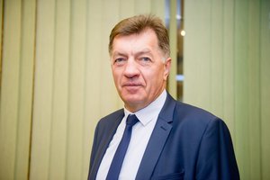 „Socdemdarbiečių“ planas prezidento rinkimams: žvelgia į A. Butkevičių, o šis stebisi 