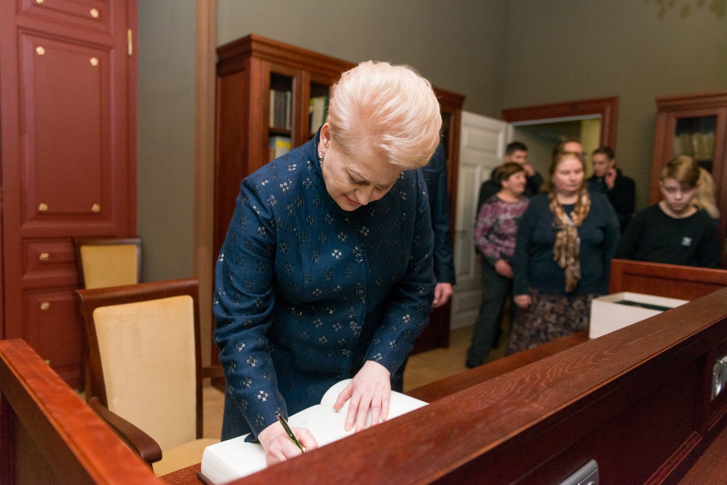 Prezidentė aplankė atnaujintą A. Mickevičiaus biblioteką.<br>J.Stacevičiaus nuotr. 
