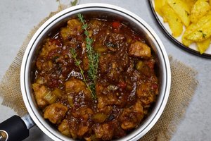 Švelnus ir aromatingas kiaulienos troškinys su medumi