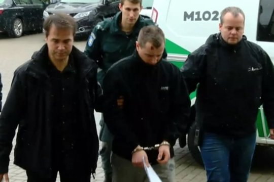 Į teismą atvykęs karys kreipėsi į tragiškoje avarijoje žuvusiųjų artimuosius