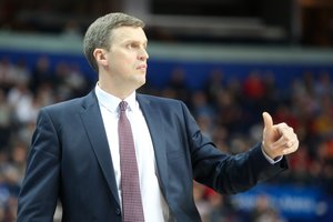 Iš D. Adomaičio lūpų – netikėta žinia: A. Parachouskis prieš mačą kovojo su liga