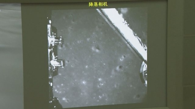 Kinijos zondas nusileido nematomoje Mėnulio pusėje: paviešino pirmuosius vaizdus