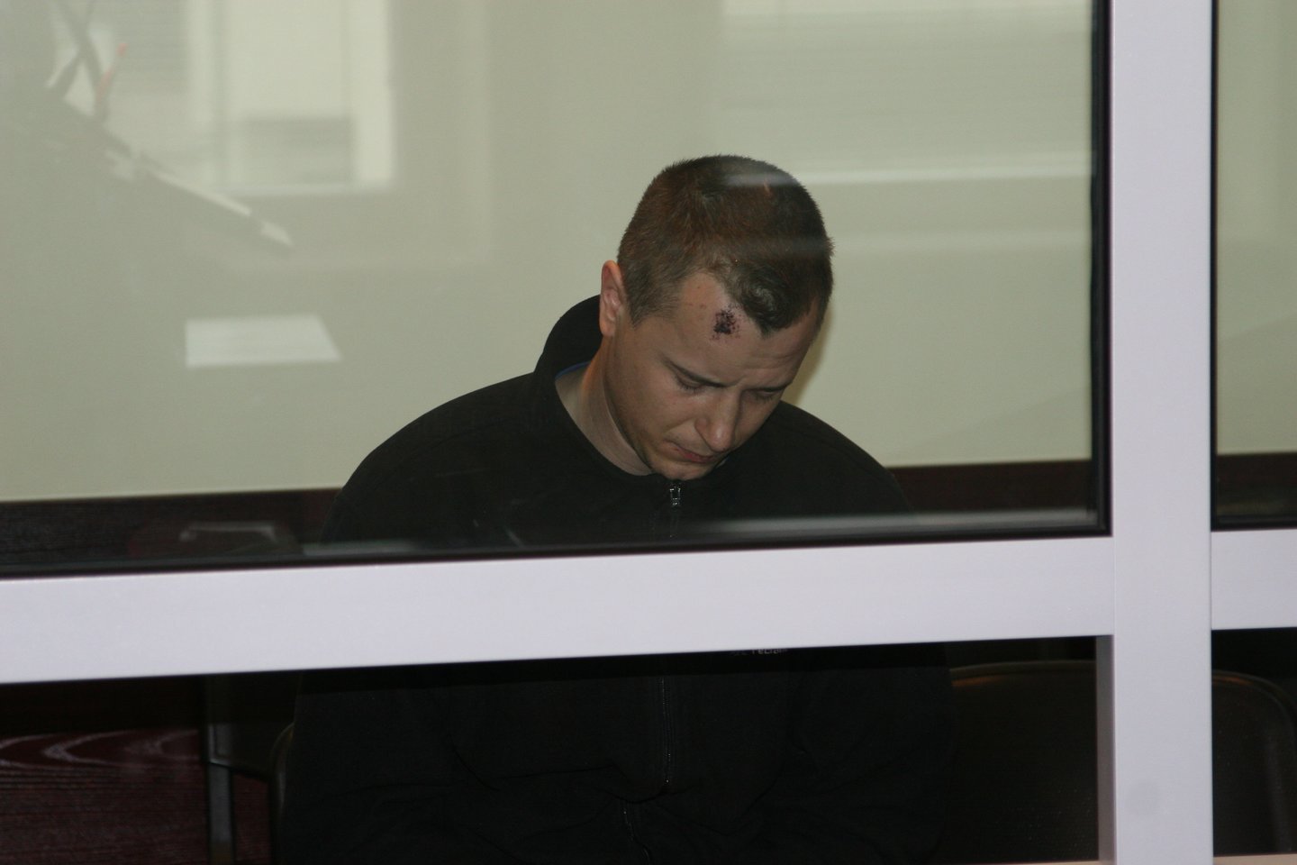  Marijampolės teismas avarijos kaltininką A.Lankelaitį suėmė mėnesiui.<br> L.Juodzevičienės nuotr.