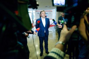 Žiniasklaidos ekspertams sujudus dėl pataisų, aiškinasi atsakomybę, kas jas rengė