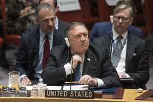 Mike'as Pompeo: JAV sugriežtins sankcijas Iranui, jeigu jis nenutrauks balistinių raketų bandymų
