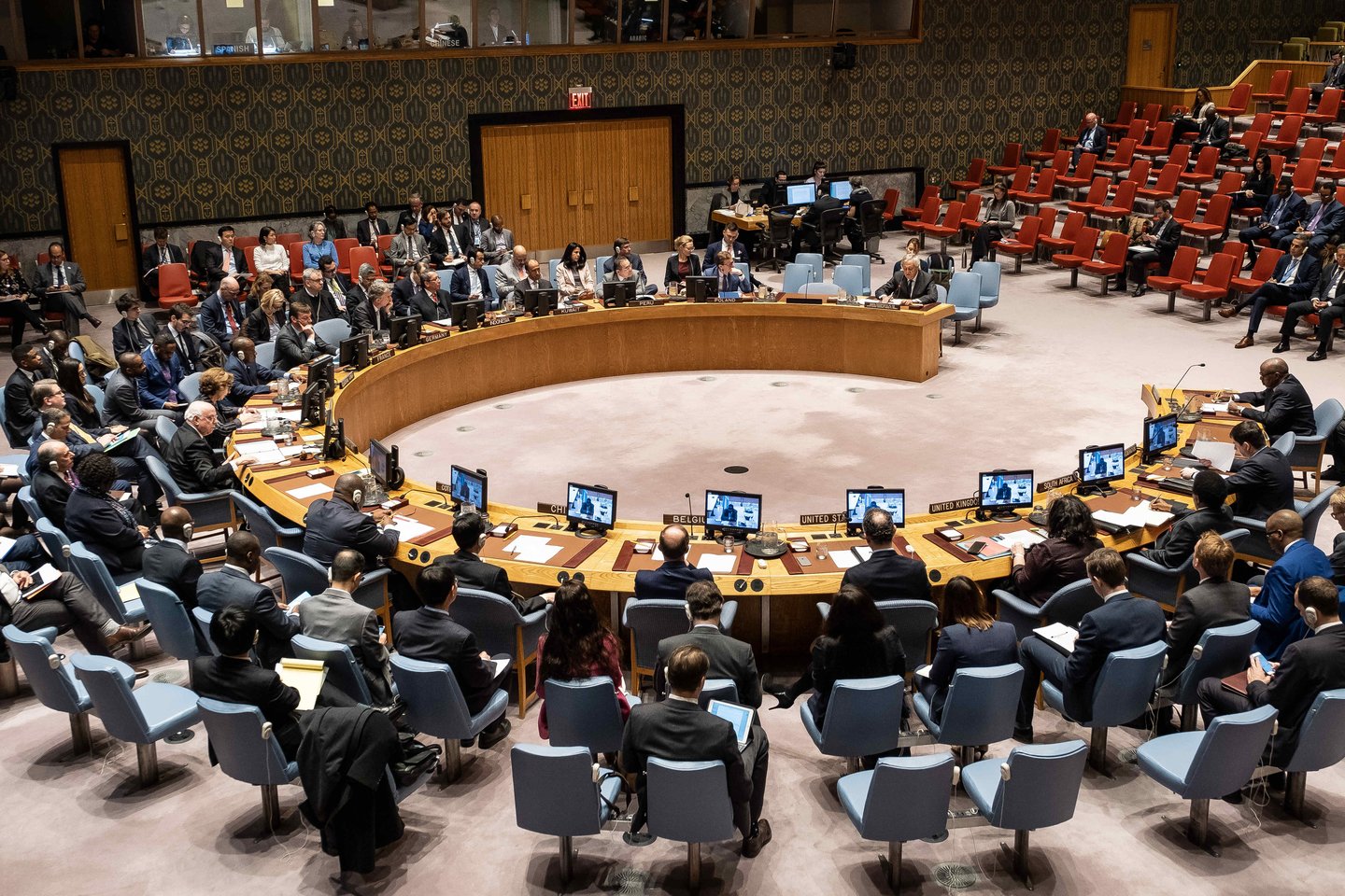 Jungtinių Tautų Saugumo Taryba penktadienį surengs uždarą pasitarimą dėl prezidento rinkimų Kongo Demokratinėje Respublikoje (KDR), nurodė diplomatai.