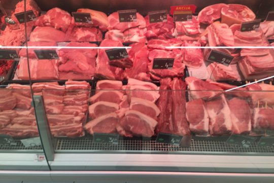 Lietuva svarsto sugriežtinti kiaulienos importą iš Lenkijos