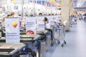 Vilniaus „Akropolyje“ uždaroma „Maxima“: štai kiek ir kokios prekės atpigs  