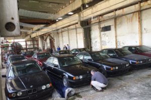 Neįtikėtinas radinys: sename sandėlyje – gausybė naujų klasikinių BMW