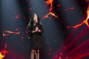 Išgirskite: Elizabeth Olshey pristato dainą, kurią atliks „Eurovizijos“ atrankoje