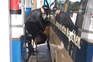 Vokiečiai sutrikę: „Pasaulis apsivertė aukštyn kojomis, jei lenkai atvažiuoja piltis degalų?“