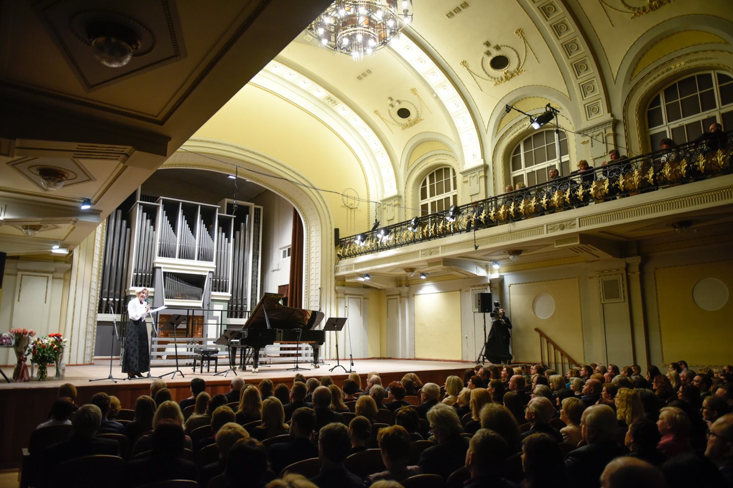  Filharmonijos didžioji salė uždaroma remontui. <br> D.Umbraso nuotr. 