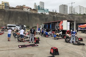 Kaip atrodo Dakaro dalyvių gyvenimas prieš pat startą: stovykla mieste