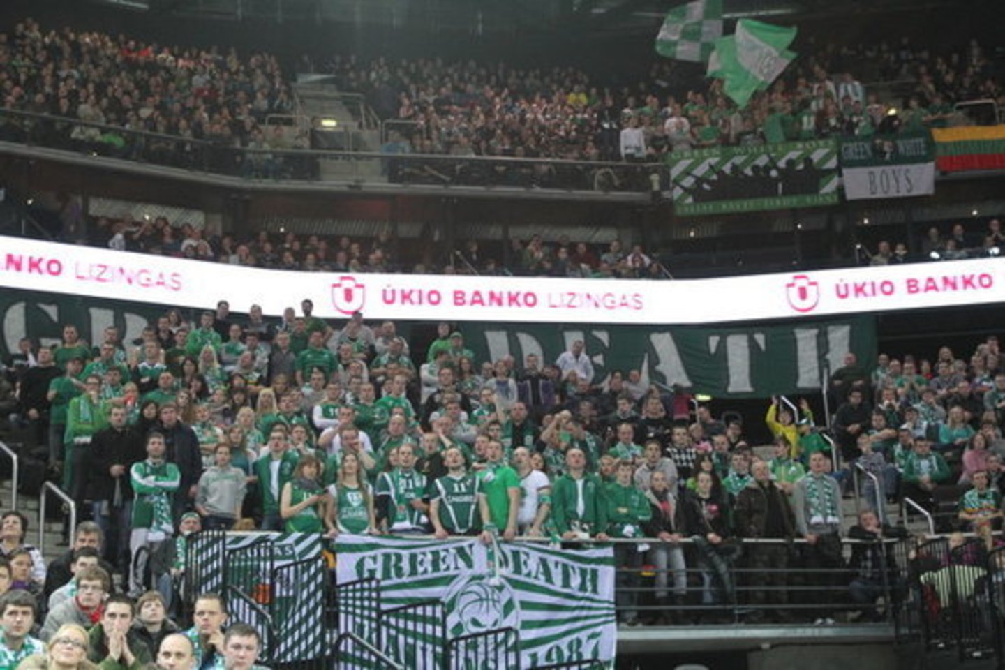 Kaunieičių fanai nebuvo įleisti į areną.