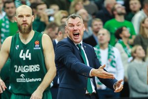 Šaras įsiutęs ant žaidėjų: „Kai kurie važiuoja zuikiu, o kontrolierius yra piktas“