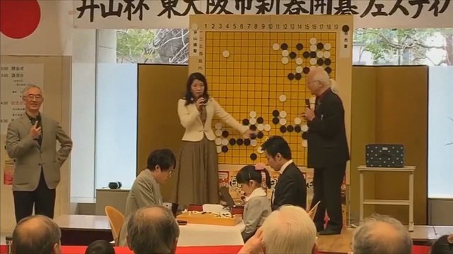 Mokinė iš Japonijos taps jauniausia visų laikų profesionalia šachmatininke