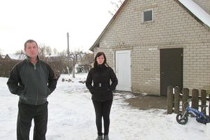 Košmarą išgyvenusi ir 120 tūkst. eurų sąskaitą valstybei įteikusi šeima negali ramiai gyventi