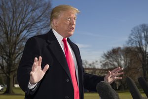 Donaldas Trumpas: „JAV kariai bus „apdairiai“ išvedami iš Sirijos“