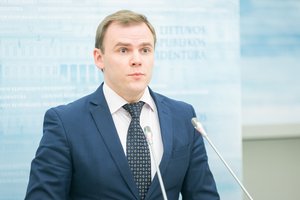 Nauji švietimo, aplinkos ministrai gali būti paskirti tik kovą, sako prezidentės patarėjas 