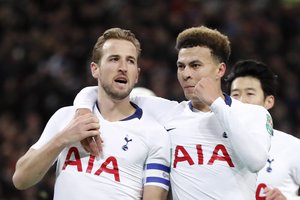 Anglijos lygos taurės pusfinalio dvikovoje triumfavo „Tottenham“