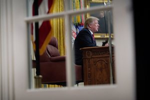 Donaldas Trumpas tebereikalauja 5,7 mlrd. dolerių tvoros pasienyje su Meksika statybai