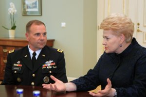 B. Hodgesas: „JAV ruošiasi karui su Kinija, todėl Europa turės pati pasirūpinti Rusija“