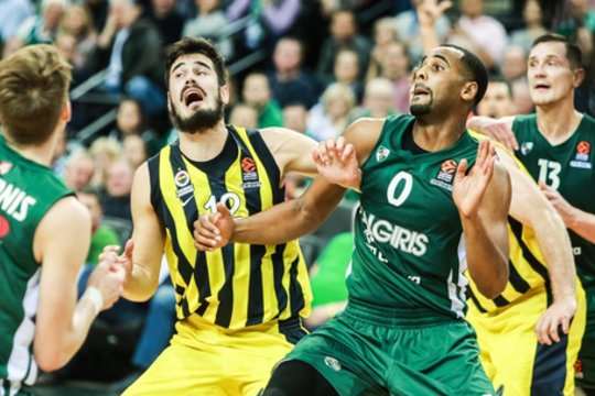 Didėja sumaištis Eurolygos turnyrinėje lentelėje