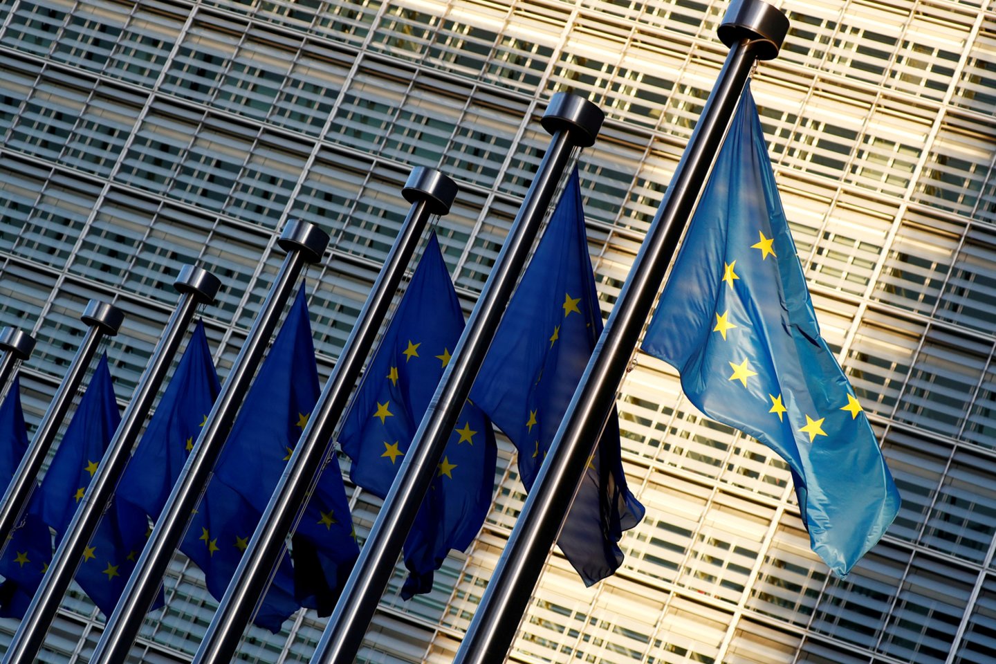 Prieš planus sugriežtinti taisykles priešais Europos Parlamentą protestuos mūsų regiono vežėjai, įskaitant lenkus, kurie kelia aliarmą, kad Vakarų Europa nori juos pašalinti iš rinkos.<br> Reuters/Scanpix nuotr.